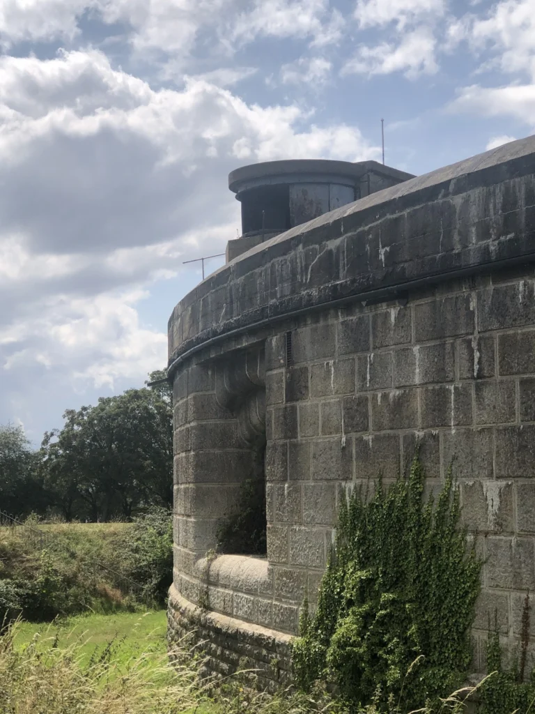 fort window