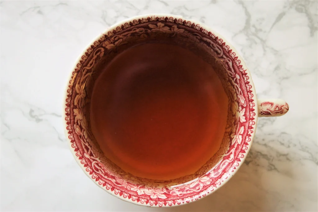 apple flavoured black spiced tea in teacup