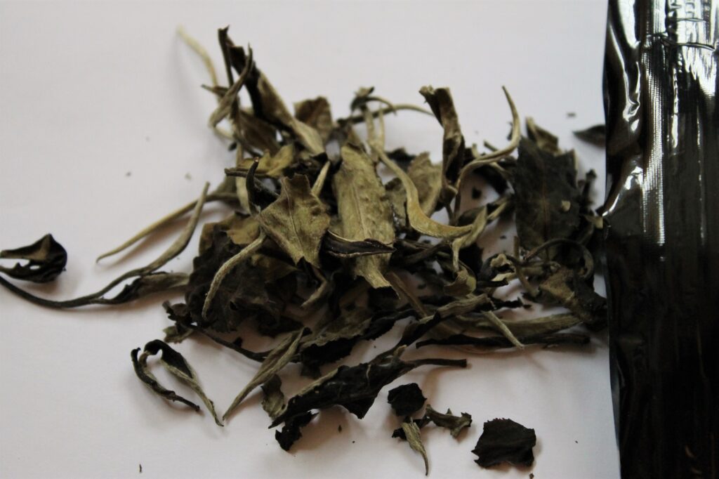 loose leaf white tea from Sri Lanka