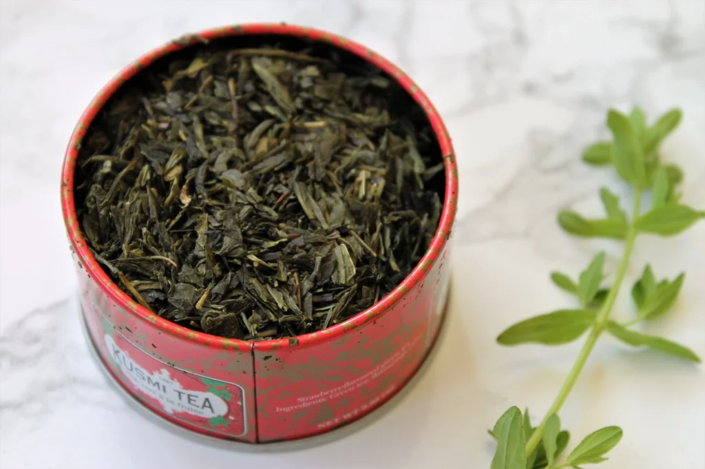 loose leaf green tea with strawberry