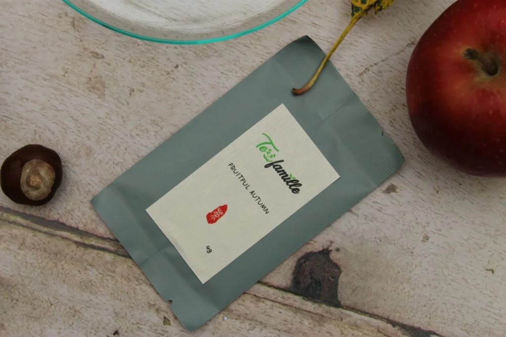 tea famille green tea sample packaging