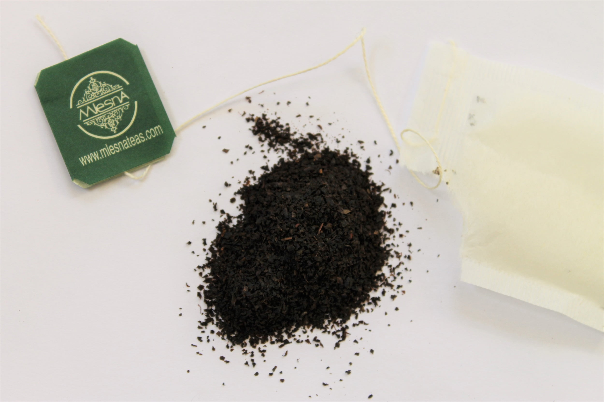 mlesna ceylon black tea with cinnamon spice pieces