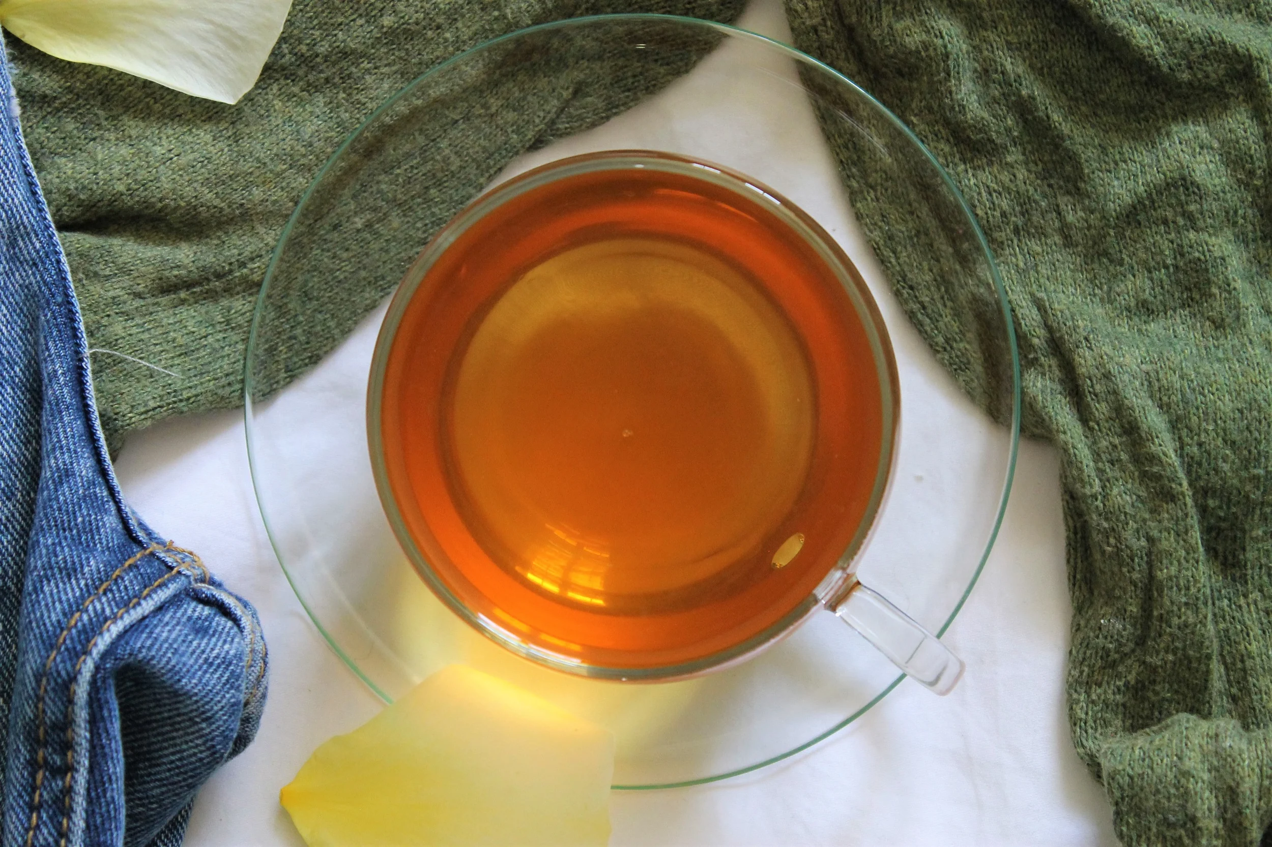 black tea with mint