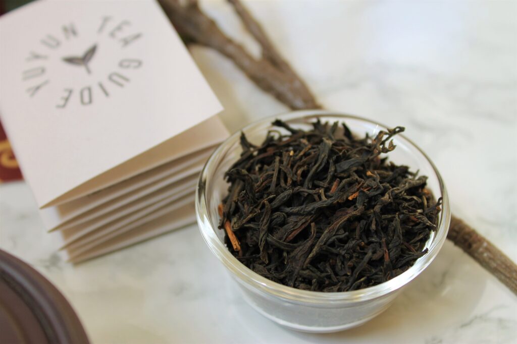 yunnan whole leaf black tea leaves