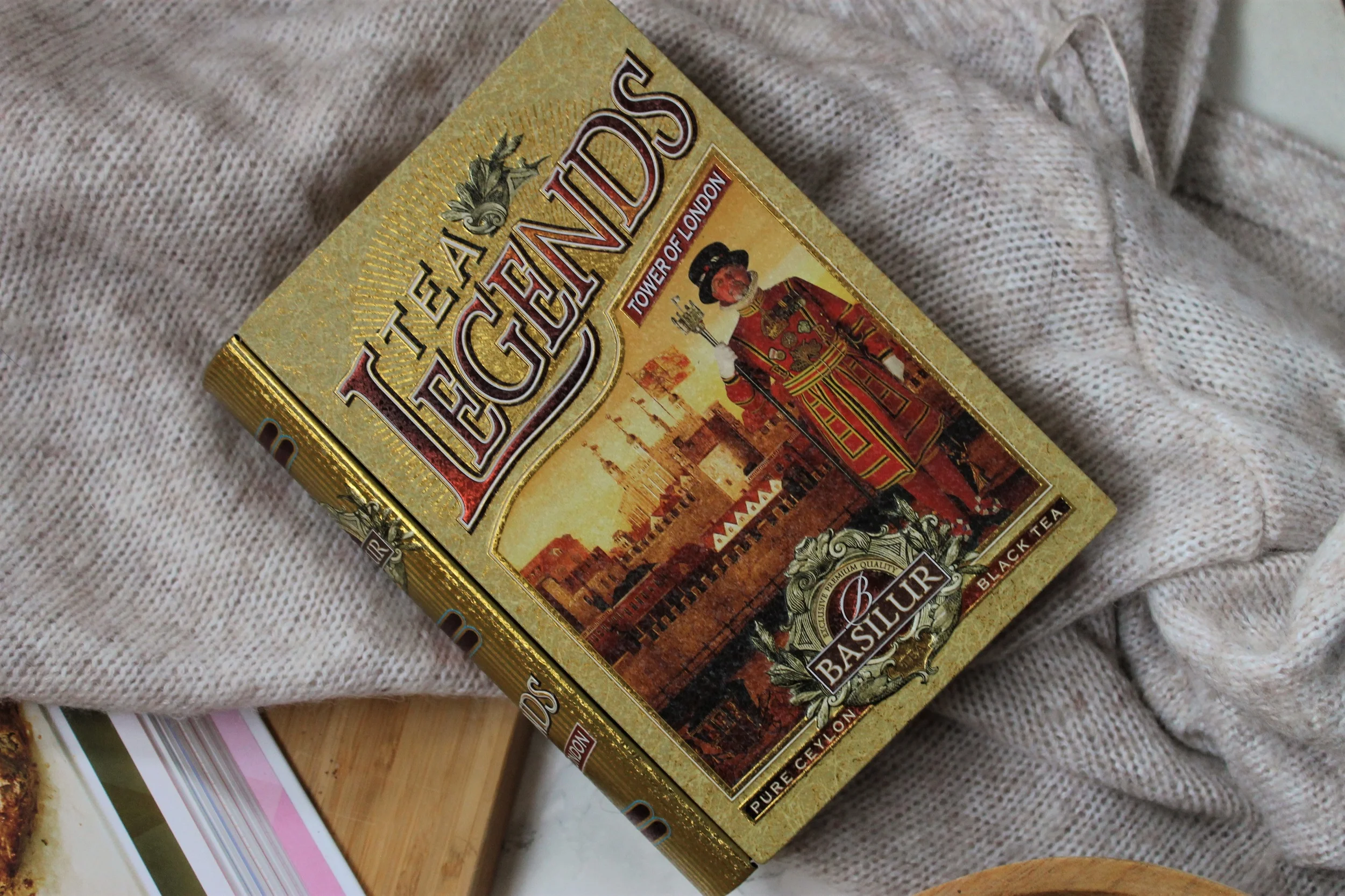 basilur tower of london tea legends book tin