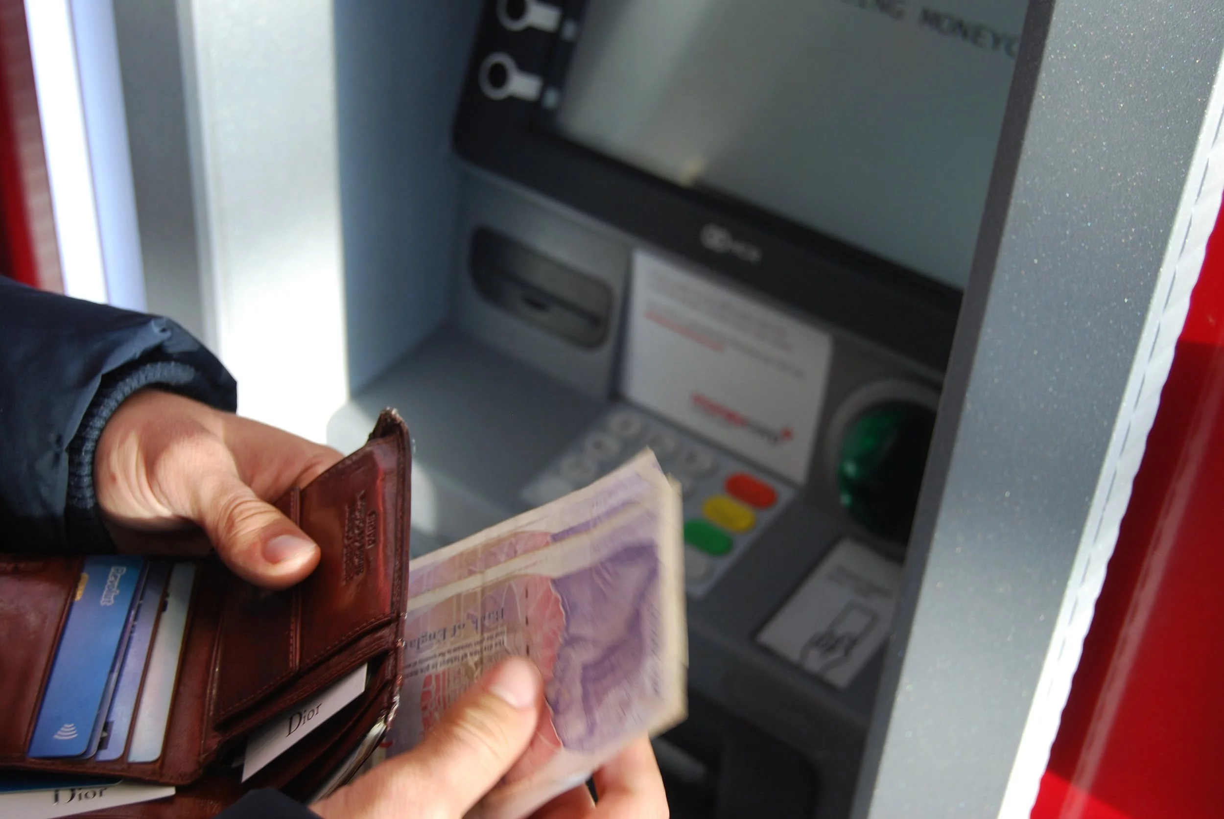 best ways to save money in 2023