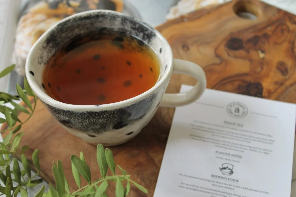 hrhiggins black tea with peach flavouring