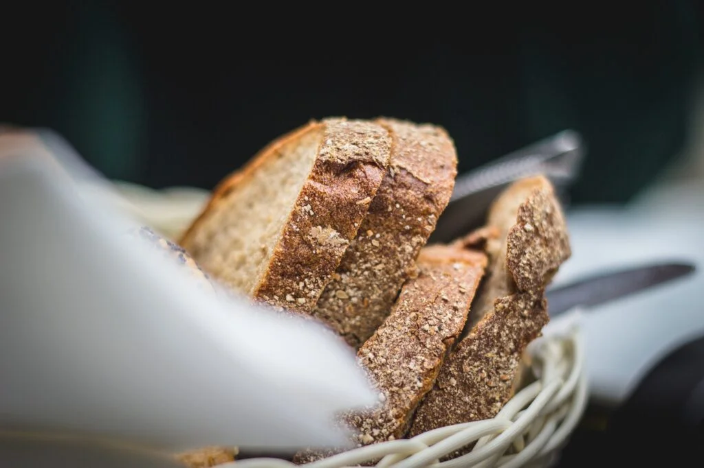brown bread slices