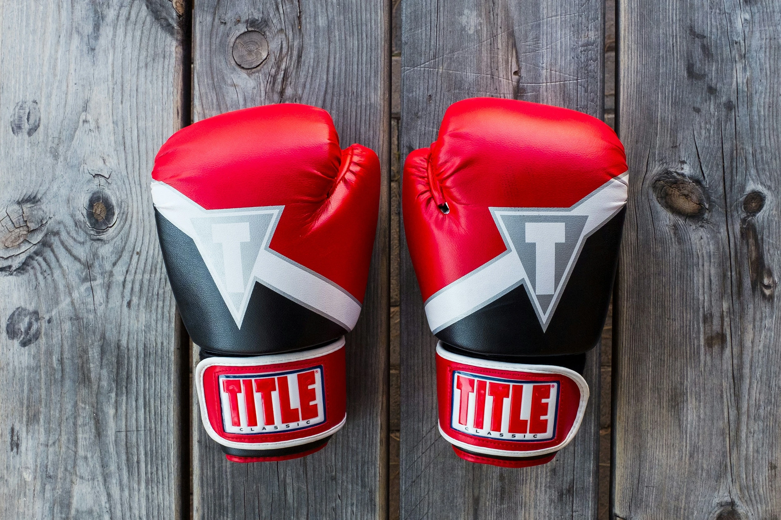fury vs usyk heavyweight boxing gloves