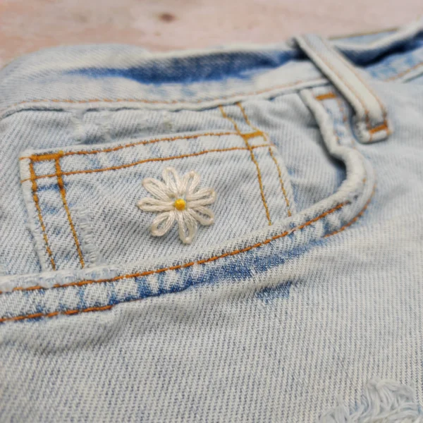 Daisy Chain Mini Skirt 🌼 Size 10 Petite - Image 8