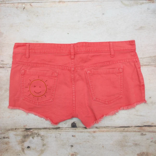 French Attitude Coral Shorts ☀️ Size 10 - Image 4
