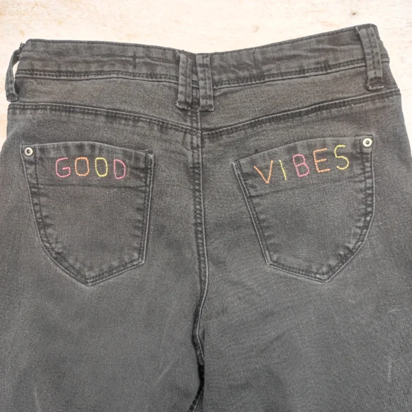 Good Vibes Skinny Crops ✌️ Size 10 - Image 2