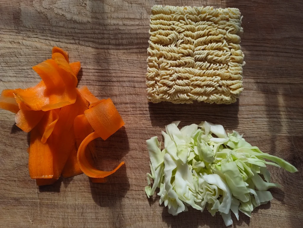 carrot cabbage noodles