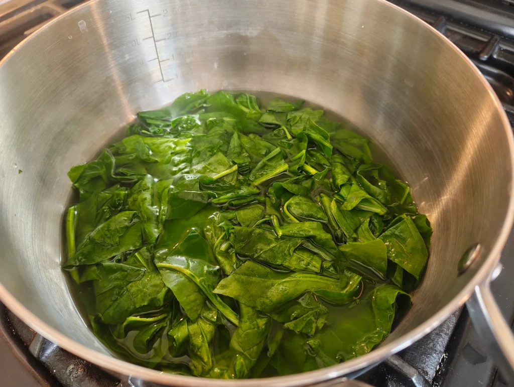 blanched spinach leaves