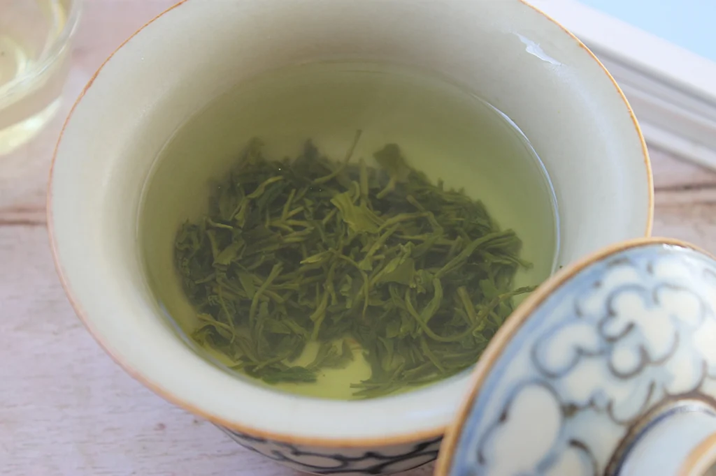 green tea leaves in gaiwan