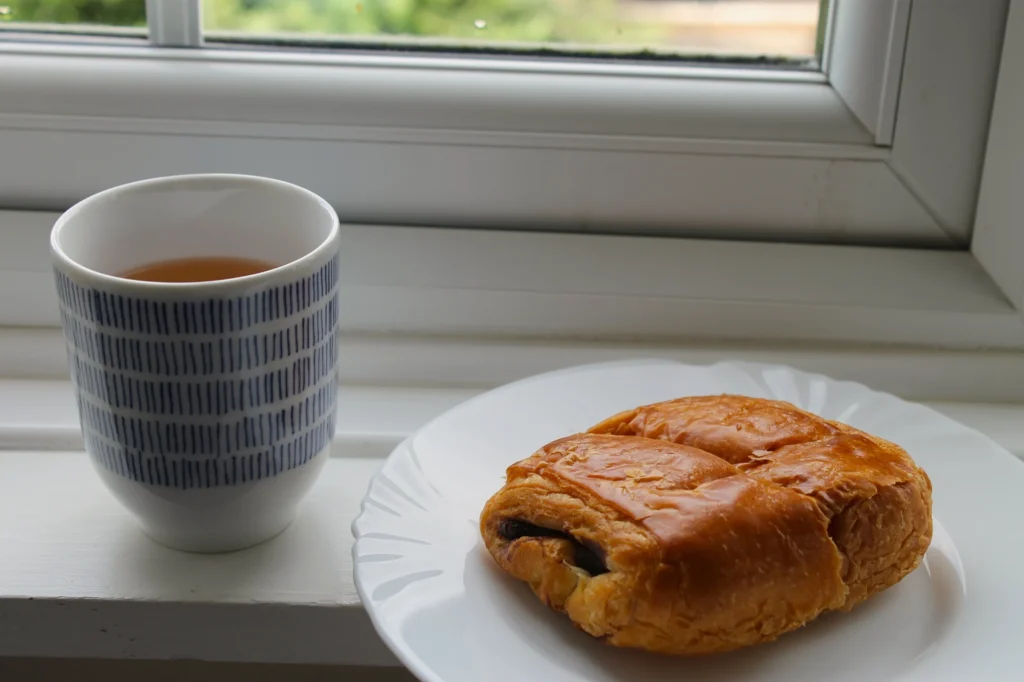adzuki tea and chocolate cream bread